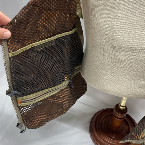 fishpond fly fishing vest - Picture 7 of 8